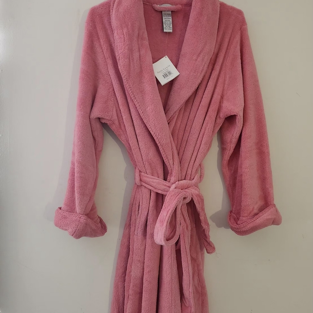Anne Lewin New York Plush Fleece Bathrobe with Belt Size: L Color: Pink - Picture 9 of 13